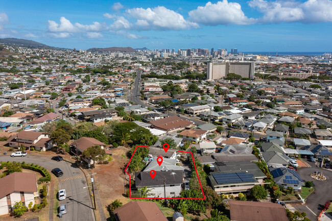 2470 N School St C in Honolulu, HI - Building Photo - Building Photo