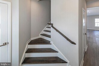 2410 Lenox Dr in Lawrence Township, NJ - Building Photo - Building Photo