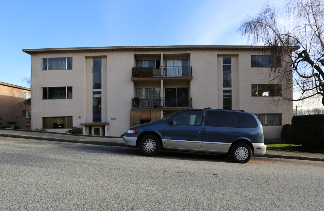 Westview Apartments in New Westminster, BC - Building Photo