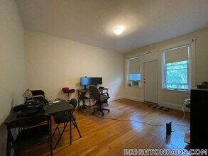 119 Sutherland Rd in Boston, MA - Building Photo - Building Photo