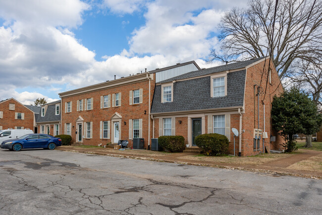 Robin Hood Condominiums in Madison, TN - Building Photo - Building Photo