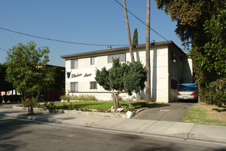 915 E Windsor Rd in Glendale, CA - Foto de edificio - Building Photo