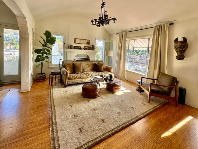 1621 1/4 Grafton Street, Unit Echo Park Oasis, Unit Echo Park Oasis