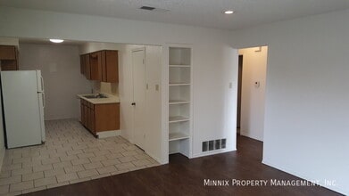 8208 Vernon Ave in Lubbock, TX - Building Photo - Building Photo
