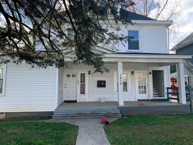 property at 1414 Chapman Ave SW