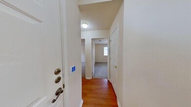 102 Hersee Ct in Hutto, TX - Building Photo - Building Photo