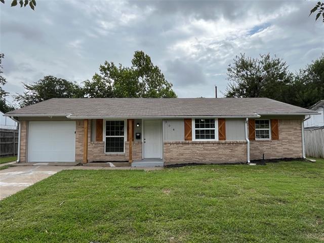 304 Ocean Dr in Richardson, TX - Building Photo