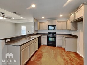 106 Jolin Ln in Weatherford, TX - Foto de edificio - Building Photo