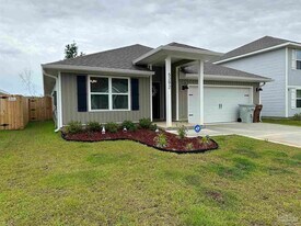 5292 Peach Dr in Milton, FL - Building Photo