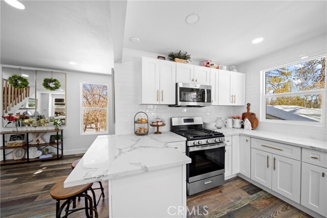 27584 Weirwood Dr in Lake Arrowhead, CA - Building Photo - Building Photo