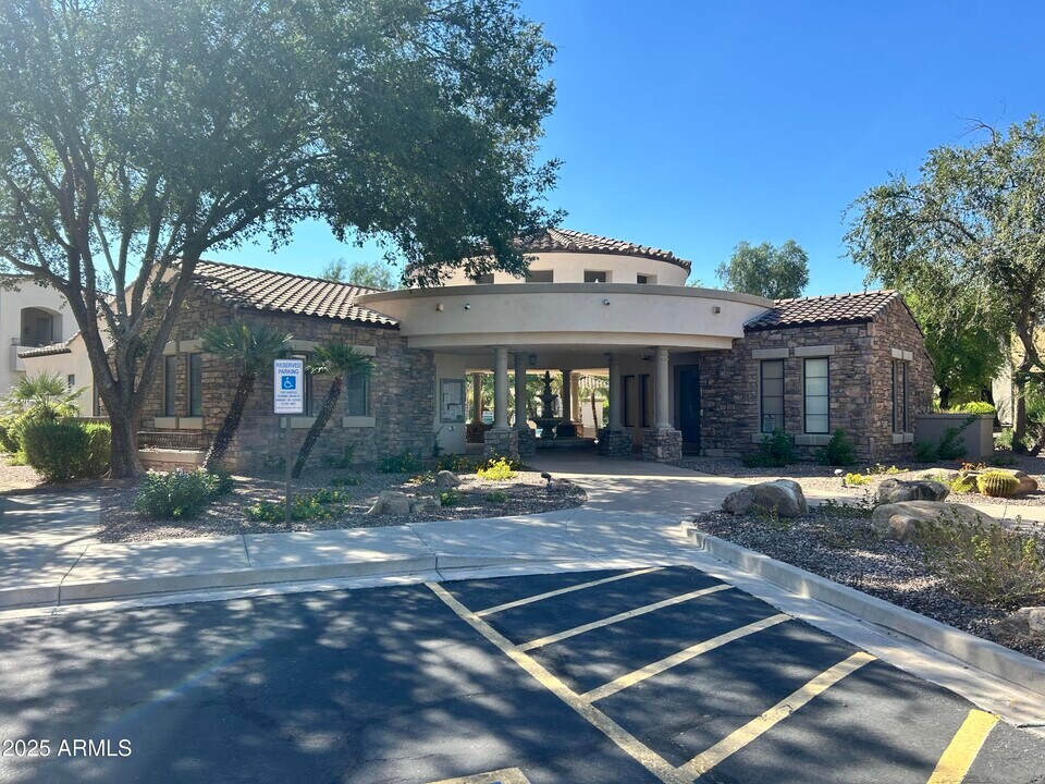 3131 E Legacy Dr in Phoenix, AZ - Building Photo