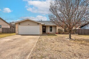 402 Hillside Dr in Round Rock, TX - Building Photo