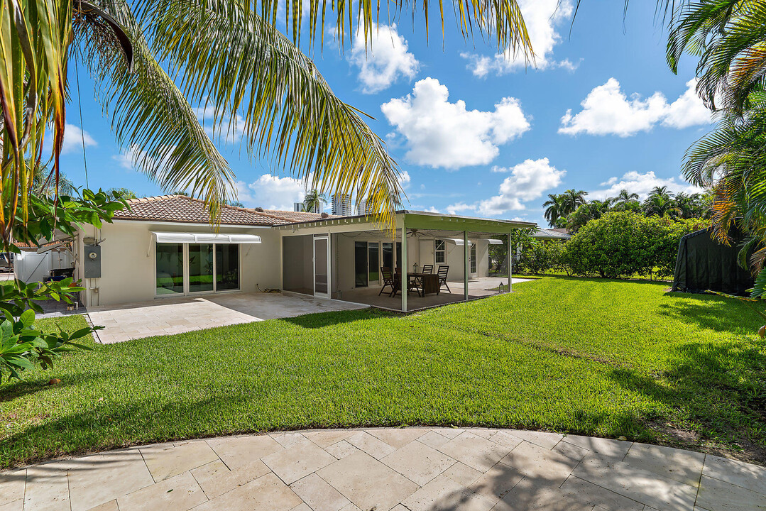 312 Bamboo Rd in West Palm Beach, FL - Building Photo