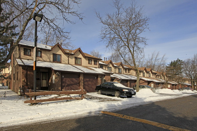 70 Alford Cres in Toronto, ON - Building Photo - Primary Photo