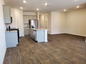 245 Possum Kingdom Dr in Kyle, TX - Building Photo - Building Photo