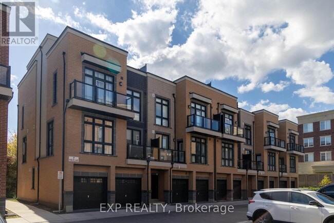 property at 7 Phelps Ln