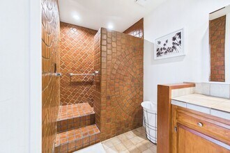 56 Sereno Cir in Oakland, CA - Building Photo - Building Photo