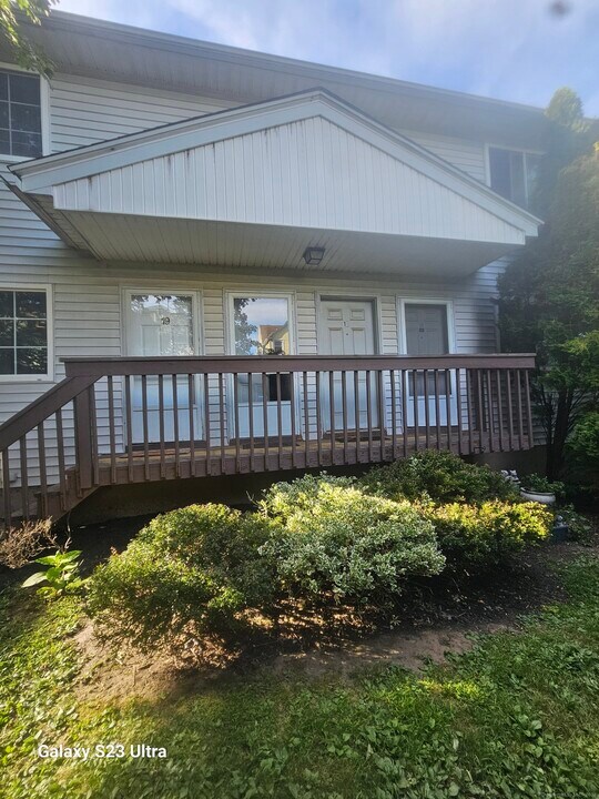81 Chipman St in Waterbury, CT - Building Photo