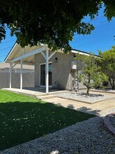 7963 Nichals St in Lemon Grove, CA - Foto de edificio - Building Photo