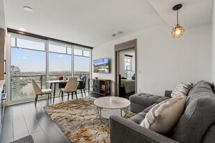 89 Nelson St. in Vancouver, BC - Building Photo