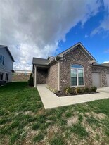 556 Cumberland Pointe Ln in Bowling Green, KY - Building Photo
