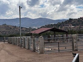 6111 Clayvale St in Acton, CA - Building Photo