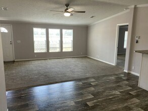 517 Remann Rd in Leesburg, FL - Building Photo - Building Photo