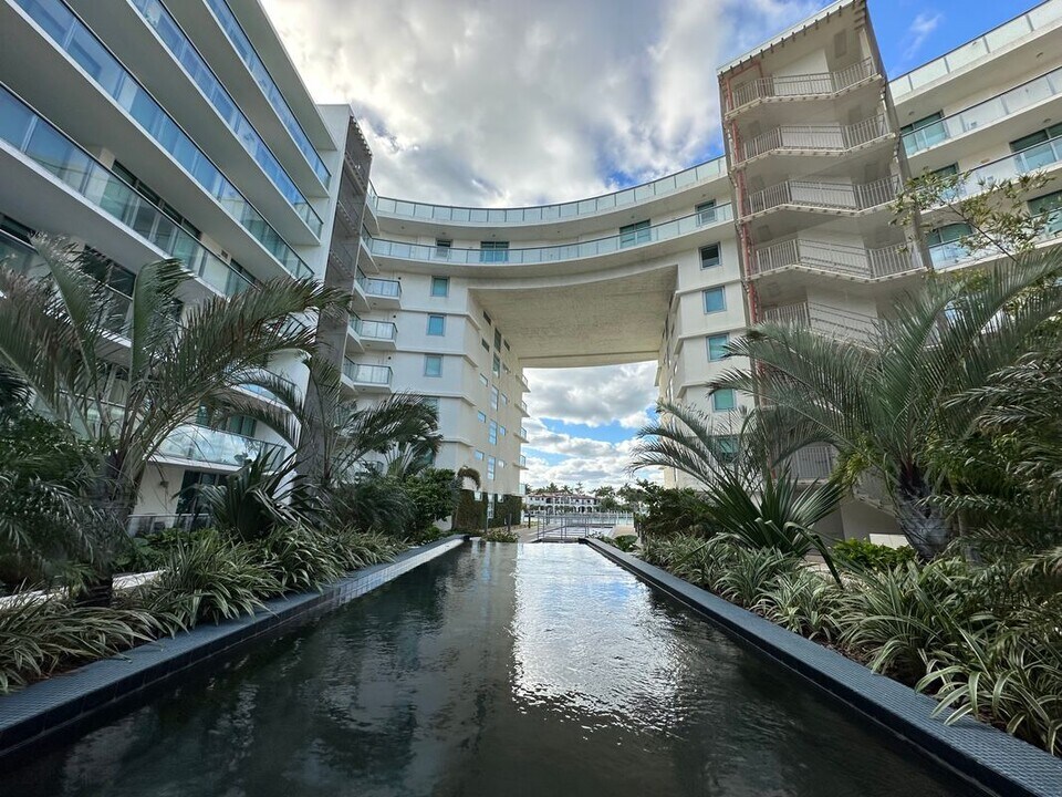 6620 Indian Creek Dr in Miami Beach, FL - Building Photo
