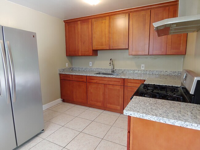996 S 7th St, Unit Ground Fl