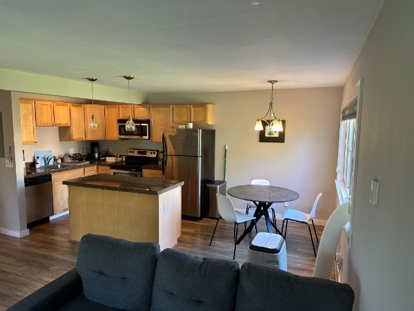 1116 S 27th St, Unit #D201 in Tacoma, WA - Foto de edificio - Building Photo