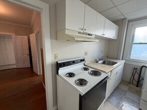 68 Meadow St in North Adams, MA - Building Photo - Building Photo