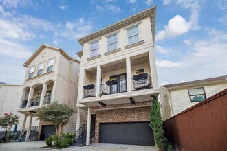 2104 Couch St in Houston, TX - Building Photo - Building Photo