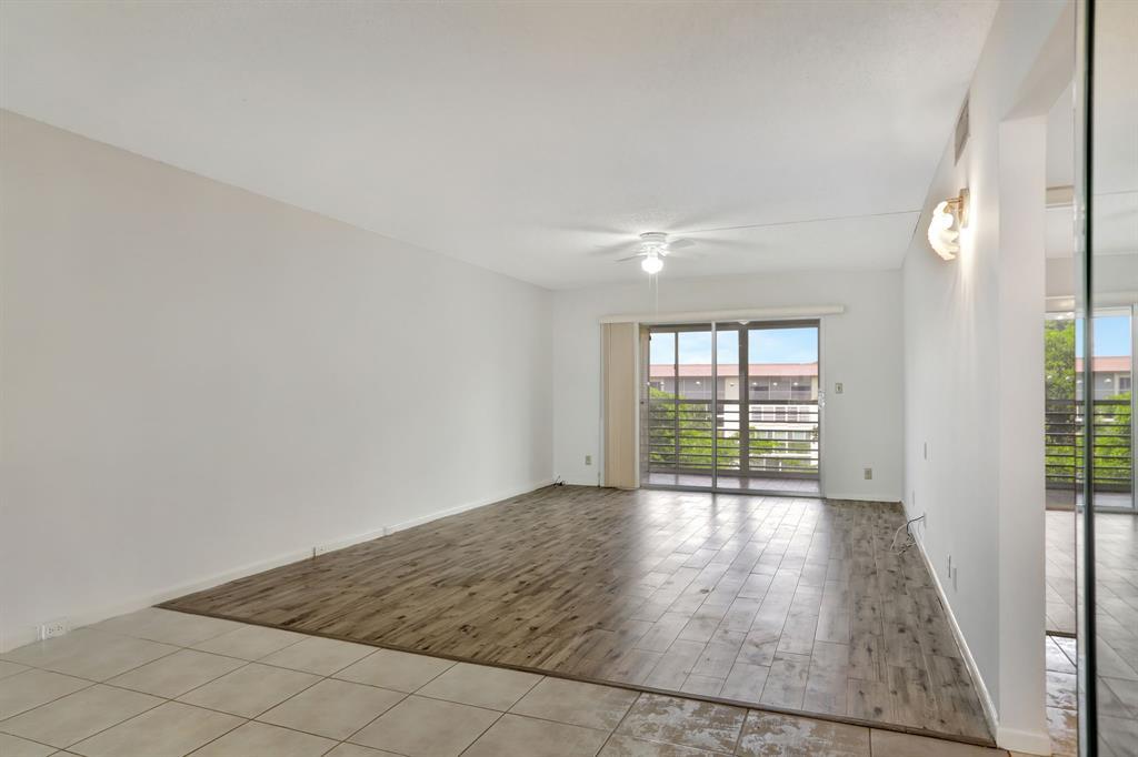 3201 Portofino Pt, Unit H4 in Coconut Creek, FL - Building Photo