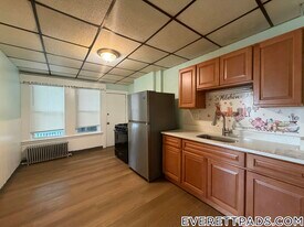 44 School St in Everett, MA - Building Photo