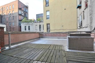 294 Broome St in New York, NY - Building Photo - Building Photo