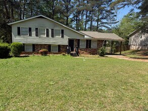 7299 Indian Hill Trail in Riverdale, GA - Building Photo - Building Photo