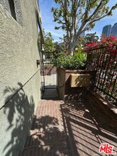 10315 Missouri Ave in Los Angeles, CA - Building Photo - Building Photo