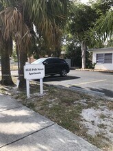 2525 Polk St in Hollywood, FL - Building Photo - Building Photo