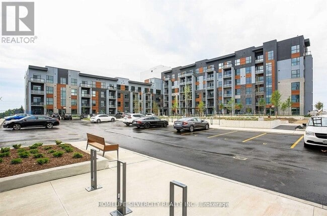 property at 327-395 DUNDAS St