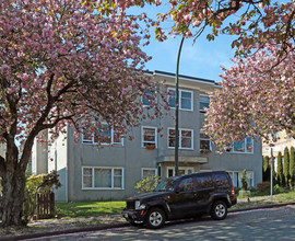 996 20th Ave in Vancouver, BC - Building Photo - Building Photo