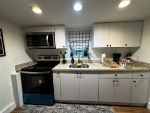 160 NW 60th St in Miami, FL - Building Photo - Building Photo