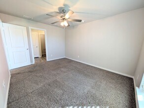 1637 133rd St in Lubbock, TX - Foto de edificio - Building Photo