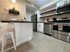 2216 Grand Cayman Ct in Kissimmee, FL - Building Photo - Building Photo