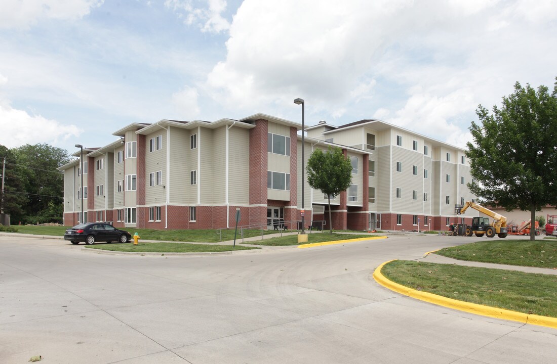 Hull Apartments in Des Moines, IA - Building Photo