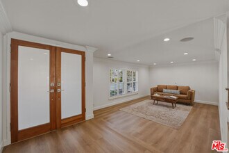 29392 Hillrise Dr in Agoura Hills, CA - Building Photo - Building Photo