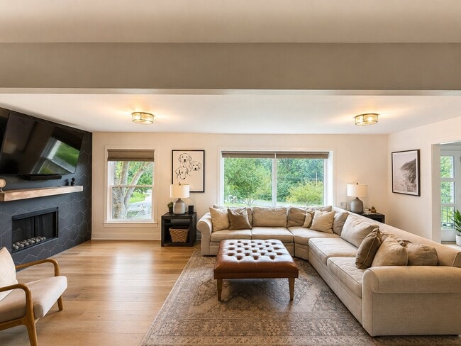 property at 5738 Knob Rd