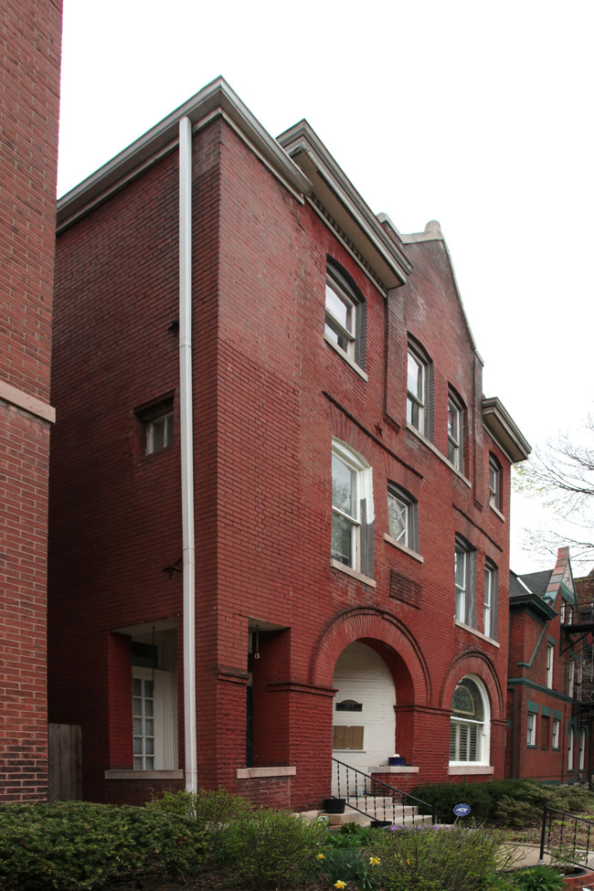 407 Fountain Ct in Louisville, KY - Foto de edificio - Building Photo