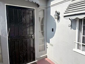 6143 W Olympic Blvd in Los Angeles, CA - Building Photo - Building Photo