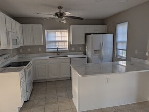 682 Wilshire Ln in Murrells Inlet, SC - Foto de edificio - Building Photo