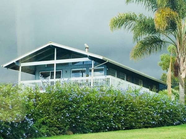 property at 500 Naalae Rd